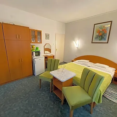 Guest house Valeria 3*